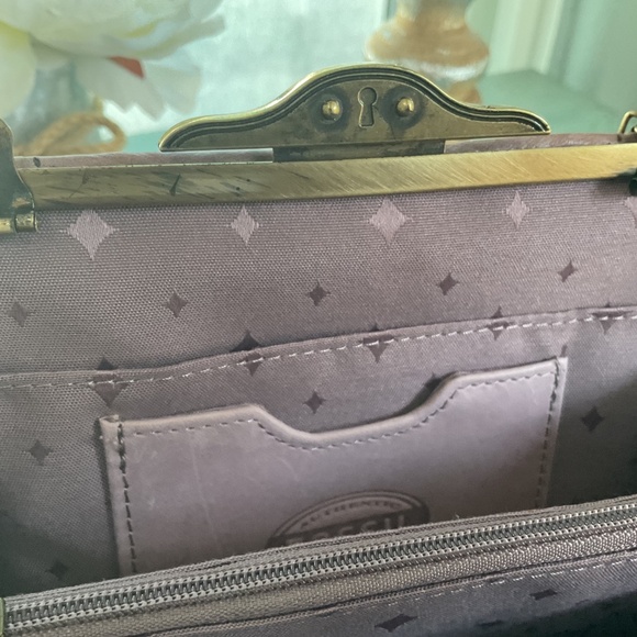 FOSSIL MUTED LAVENDER STAMPED LEATHER CLUTCH “EUC” - Picture 11 of 16